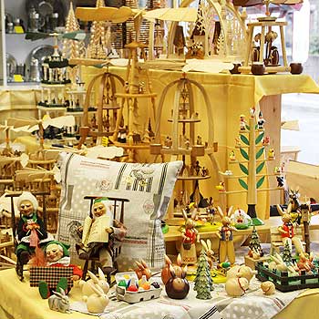 Holz-Dekoartikel, Holzkunst aus dem Erzgebirge - Galerie Wagner in Kindsbach bei Ramstein Airbase Holz-Dekoartikel, Holzkunst aus dem Erzgebirge - Galerie Wagner in Kindsbach bei Ramstein Airbase