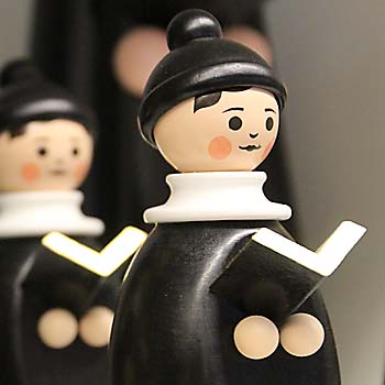 Striezelkind, Kurrende, Sammelfigur - Handarbeit aus dem Erzgebirge - in Kindsbach bei Kaiserslautern erhältlich Striezelkind, Kurrende, Sammelfigur - Handarbeit aus dem Erzgebirge - in Kindsbach bei Kaiserslautern erhältlich
